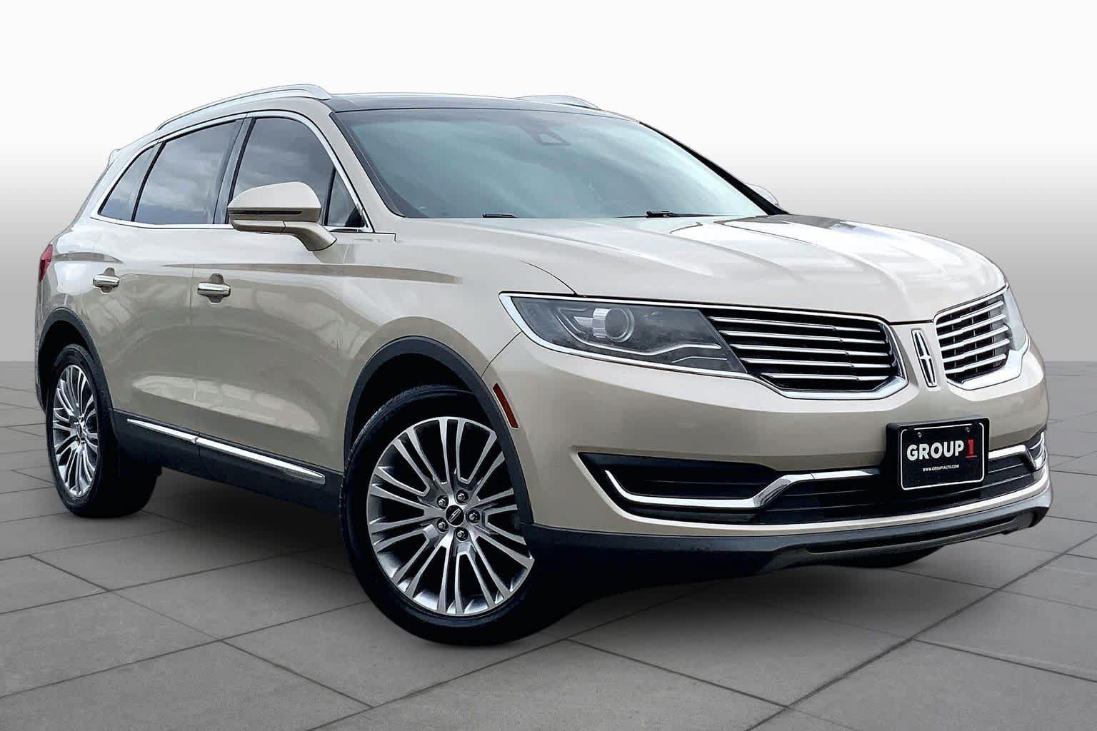 Used 2017 Lincoln MKX Reserve w/ Lincoln MKX Climate Package FWD image 3
