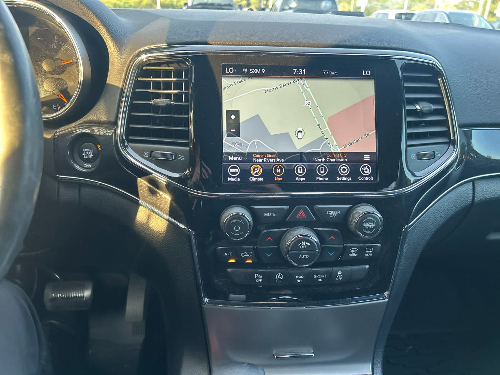 Used 2021 Jeep Grand Cherokee Trailhawk AWD/4WD image 11