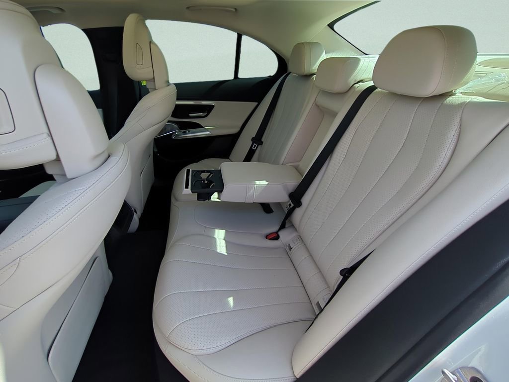 Used 2024 Mercedes-Benz E 350 4MATIC Sedan image 20