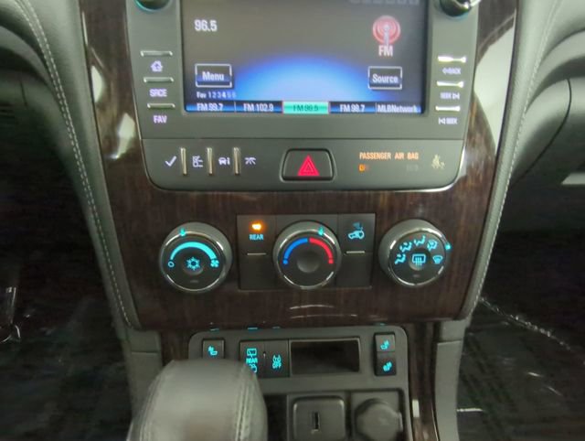 Used 2016 Chevrolet Traverse LT w/ Style and Technology Package image 24