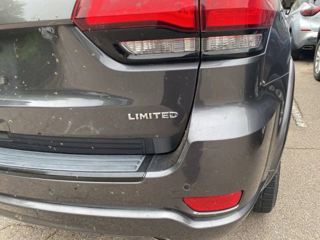 Used 2017 Jeep Grand Cherokee Altitude RWD image 9
