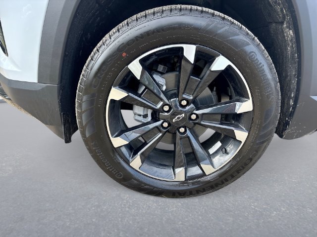 New 2027 Chevrolet Equinox RS w/ Convenience Package III FWD image 10