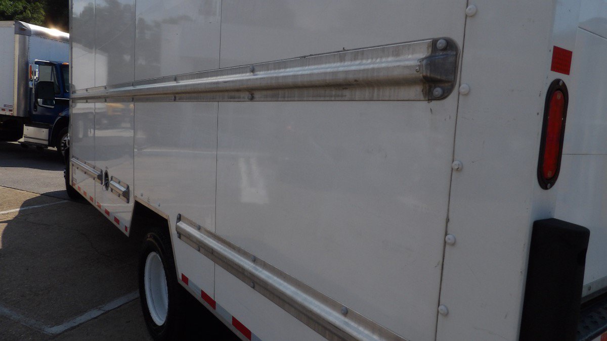 Used 2022 GMC Savana 3500 Extended w/ Power Convenience Package RWD image 11