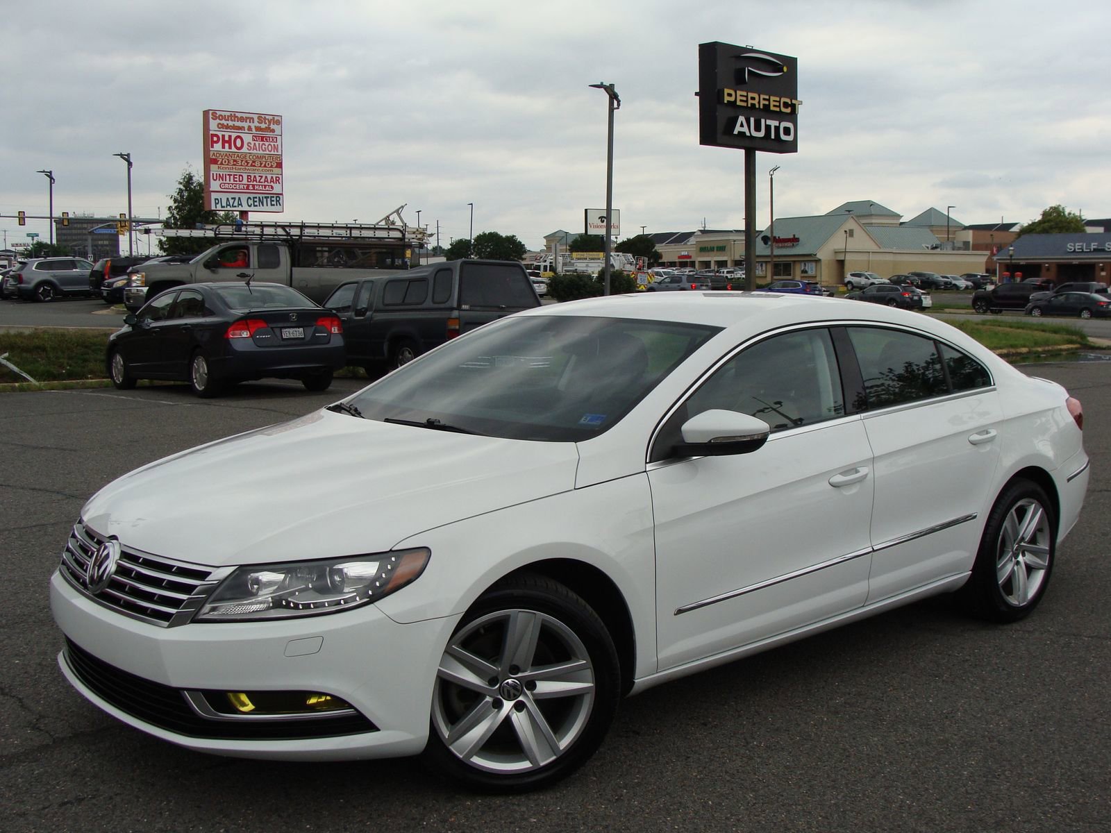 Used 2016 Volkswagen CC Sport FWD image 3