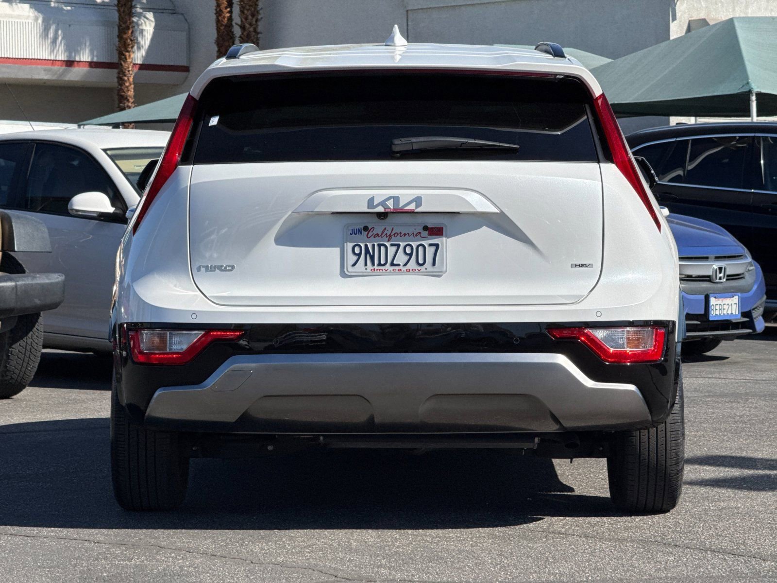 Used 2024 Kia Niro SX image 4