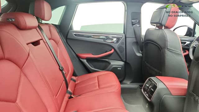 Used 2024 Porsche Macan AWD/4WD image 24