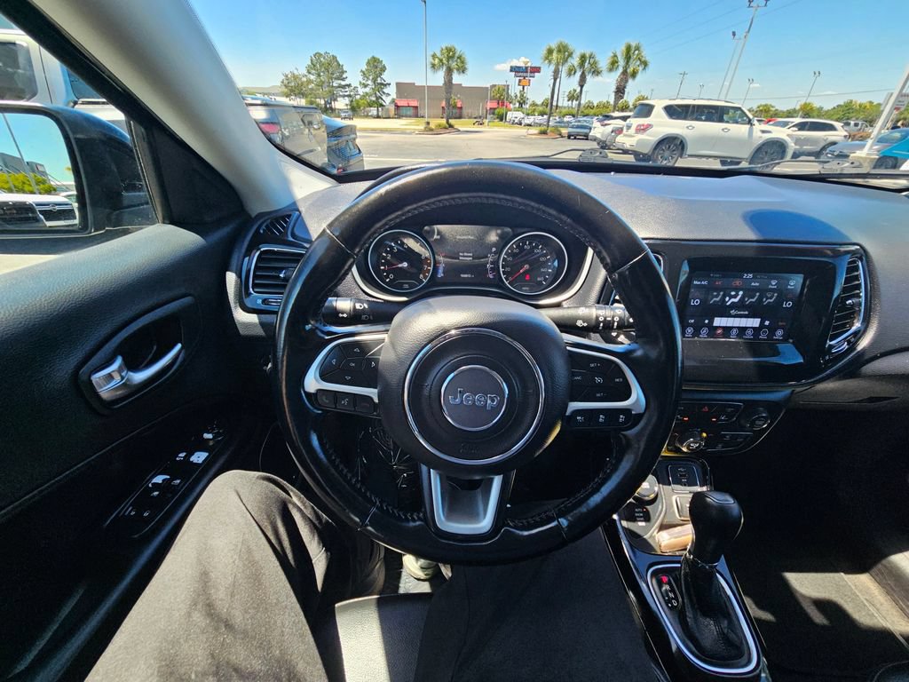 Used 2021 Jeep Compass Latitude w/ Sun and Sound Group AWD/4WD image 20
