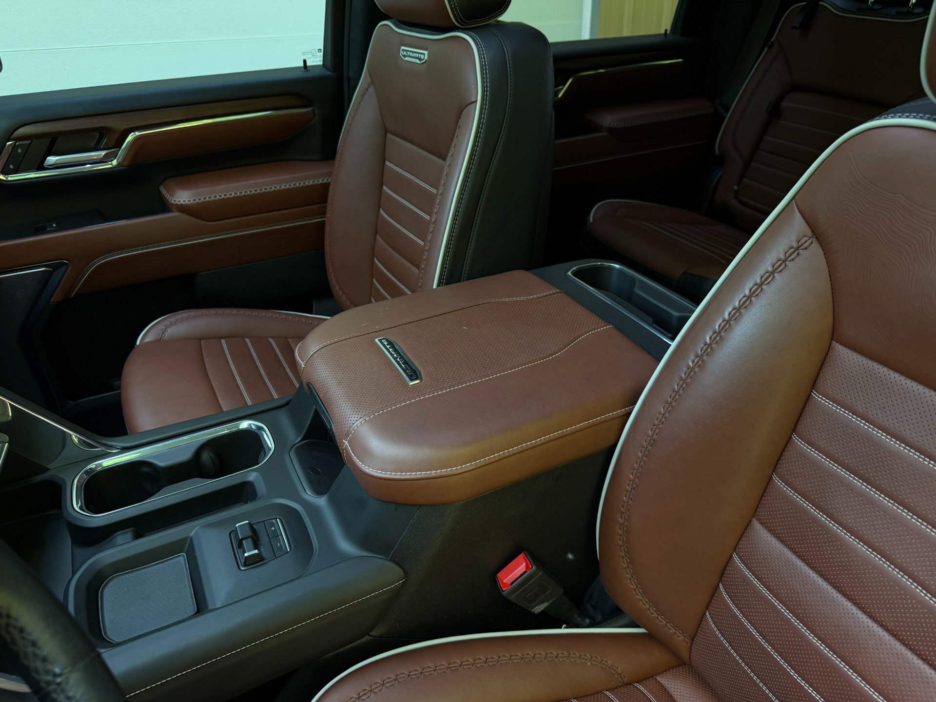 Used 2024 GMC Sierra 3500 Denali Ultimate AWD/4WD image 64