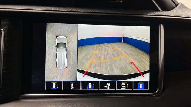 Used 2023 GMC Yukon Denali AWD/4WD image 14