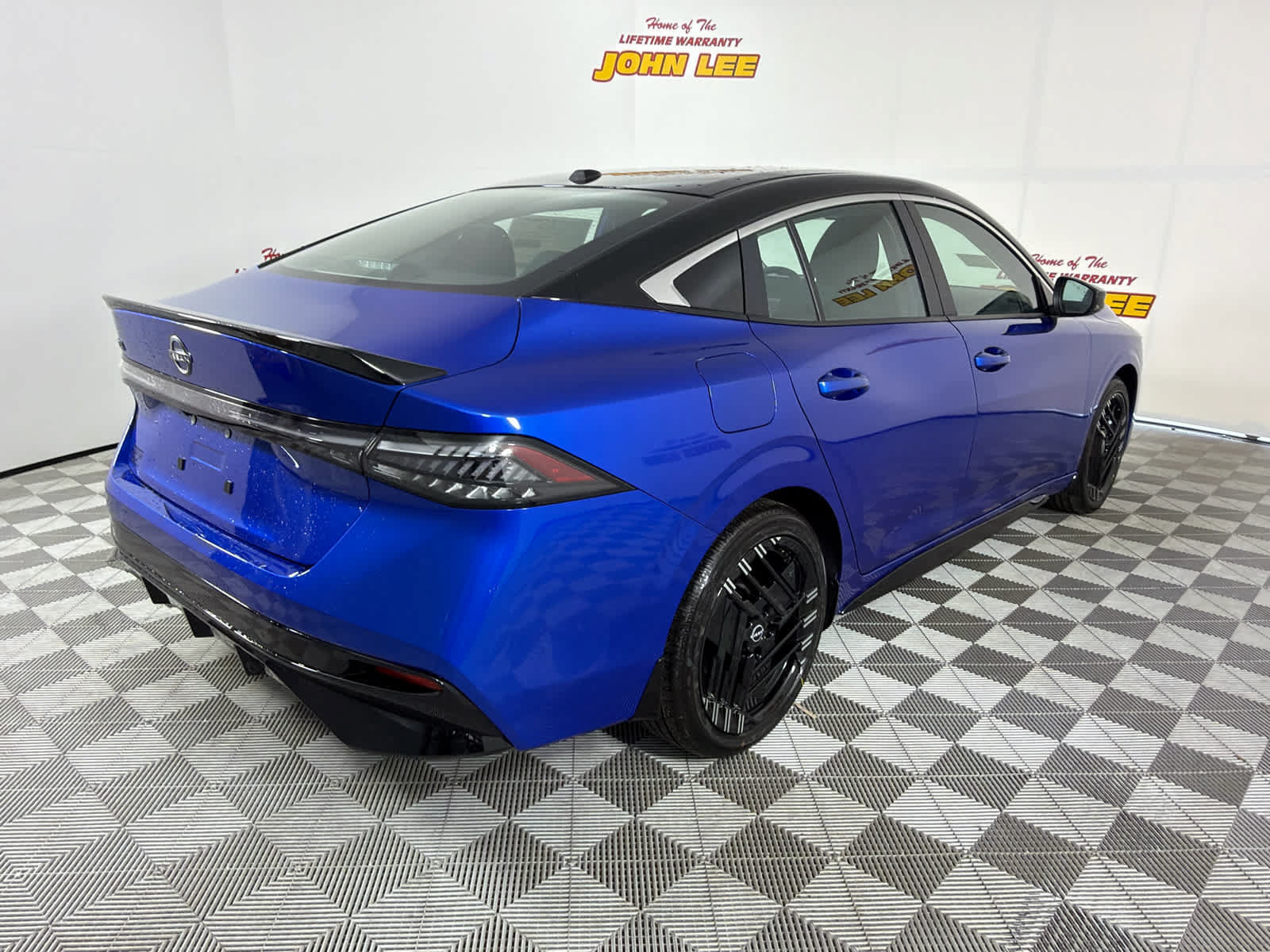 New 2027 Nissan Sentra SR w/ Floor Mat Package FWD image 6