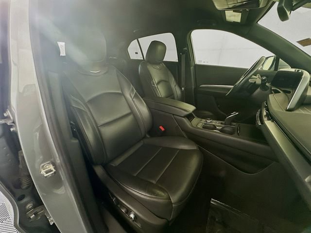 Used 2024 Cadillac XT4 Premium Luxury image 29