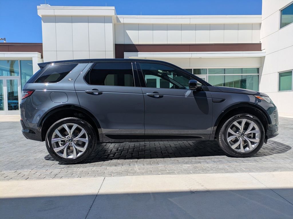 New 2026 Land Rover Discovery Sport Landmark image 4