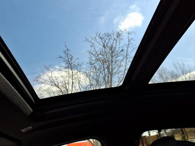 Used 2023 BMW X6 M50i w/ Executive Package image 15