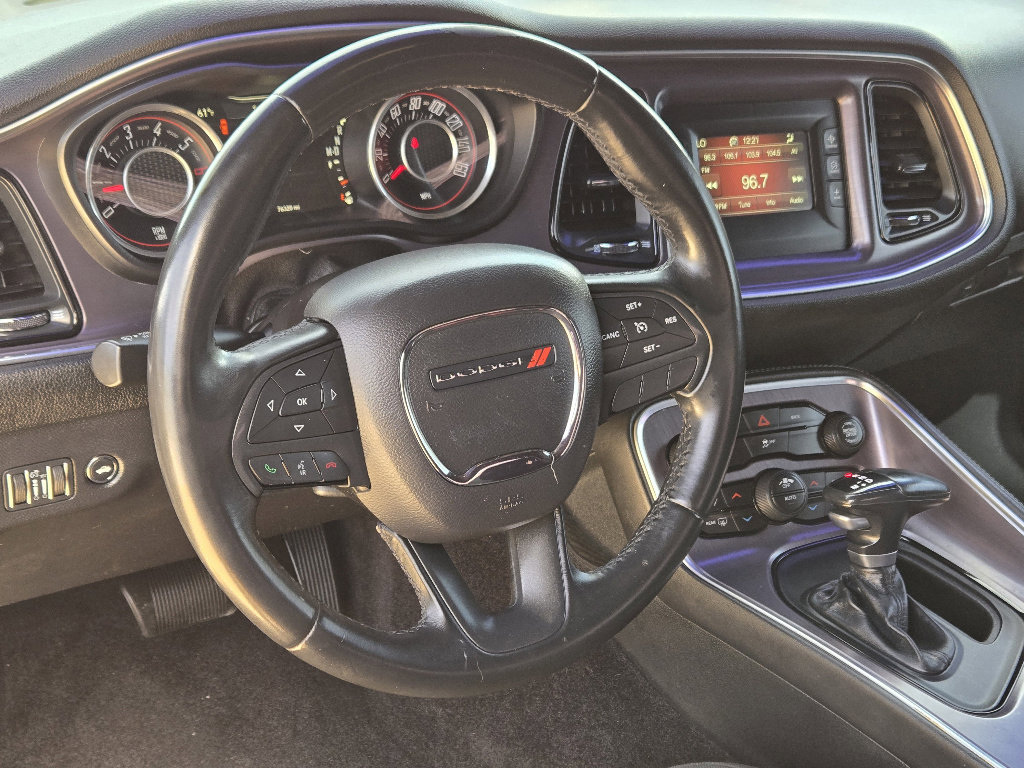 Used 2016 Dodge Challenger R/T image 9