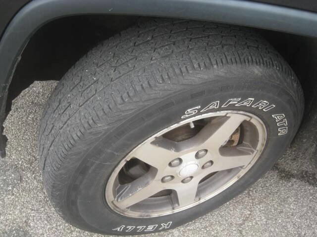 Used 2012 Jeep Grand Cherokee Laredo w/ Laredo E Group image 30