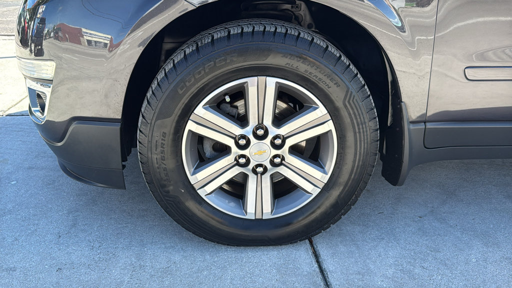 Used 2017 Chevrolet Traverse LT FWD image 18