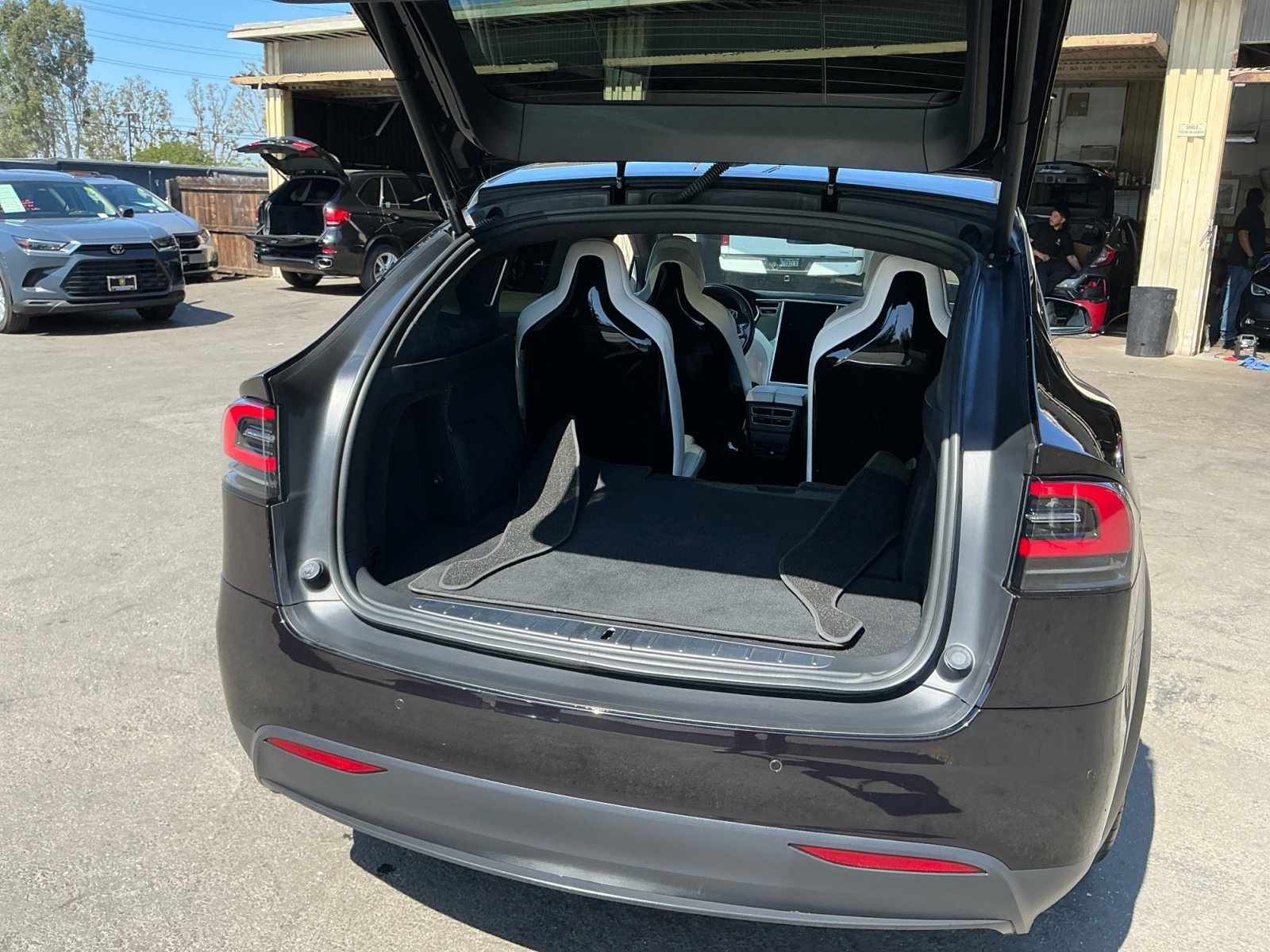 Used 2016 Tesla Model X 70D image 26