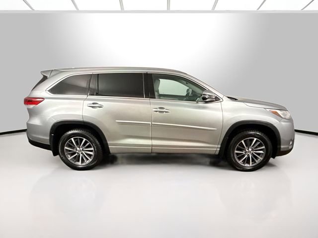 Used 2018 Toyota Highlander XLE w/ Protection Package #3 image 10