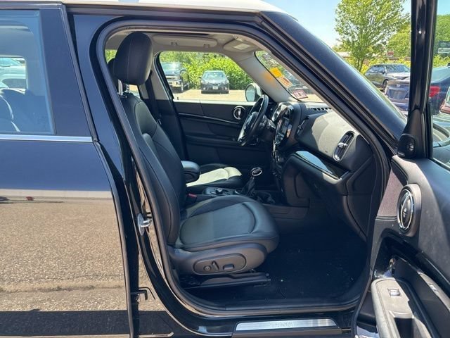 Used 2019 MINI Cooper Countryman ALL4 w/ Premium Package AWD/4WD image 18