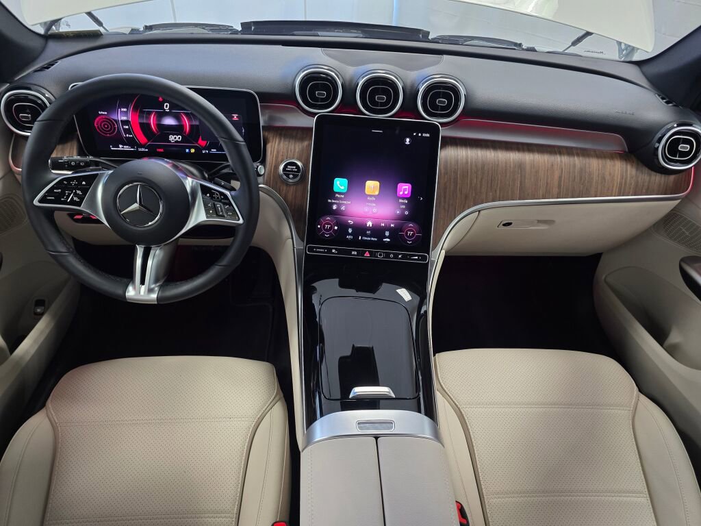 Used 2025 Mercedes-Benz GLC 300 GLC 300 image 17