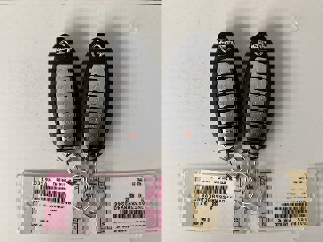 Used 2021 Nissan Rogue SV w/ Premium Package image 21