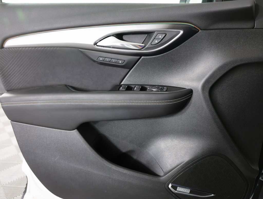 Certified 2025 Buick Envision Sport Touring image 28