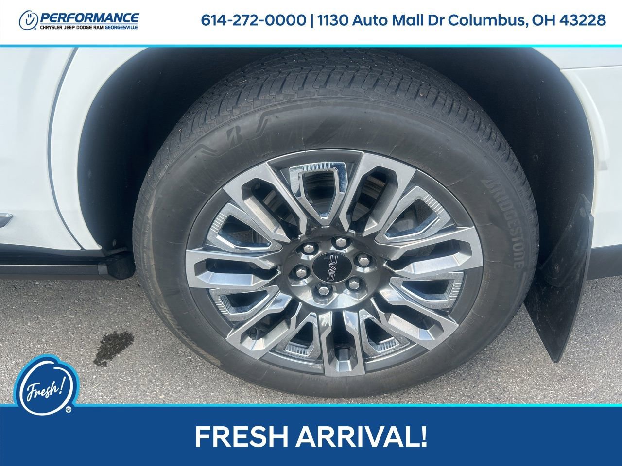 Used 2023 GMC Yukon Denali Ultimate image 11