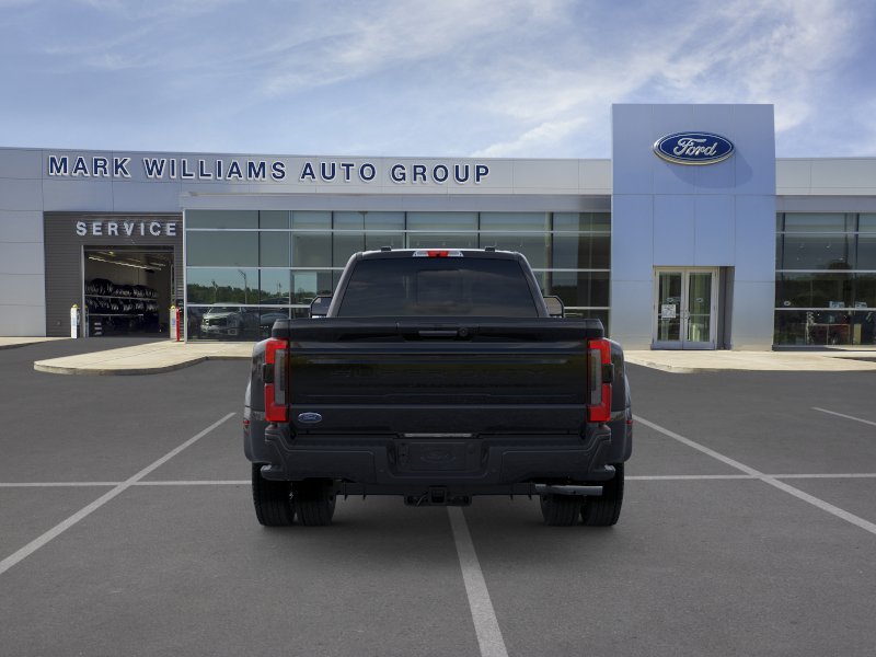 New 2026 Ford F450 Platinum w/ FX4 Off-Road Package AWD/4WD image 5