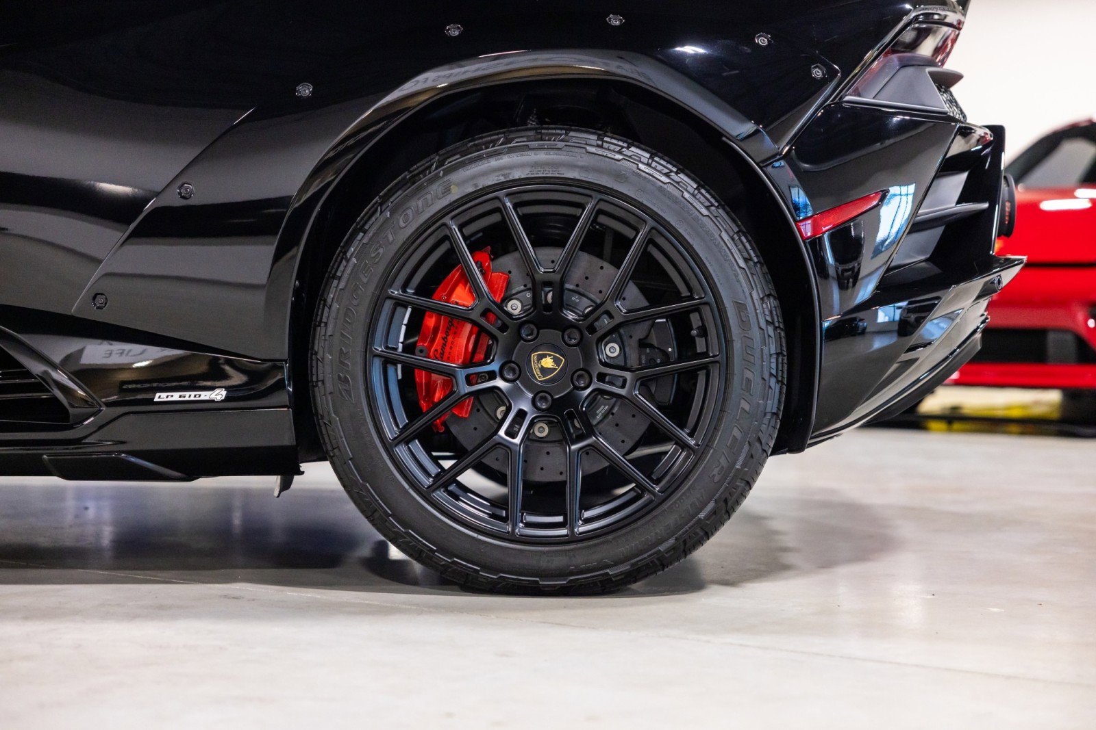 Used 2024 Lamborghini Huracan Sterrato AWD/4WD image 18