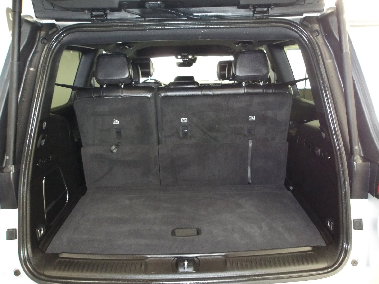 Used 2025 Jeep Wagoneer 4WD image 20