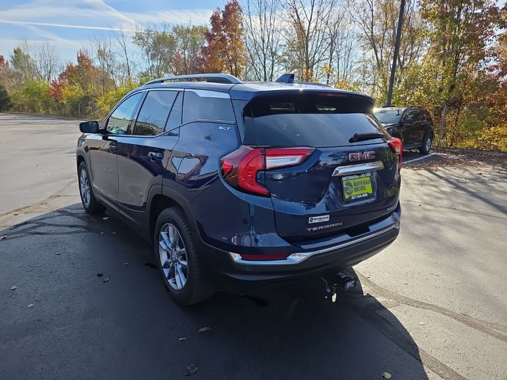 Used 2022 GMC Terrain SLT image 5