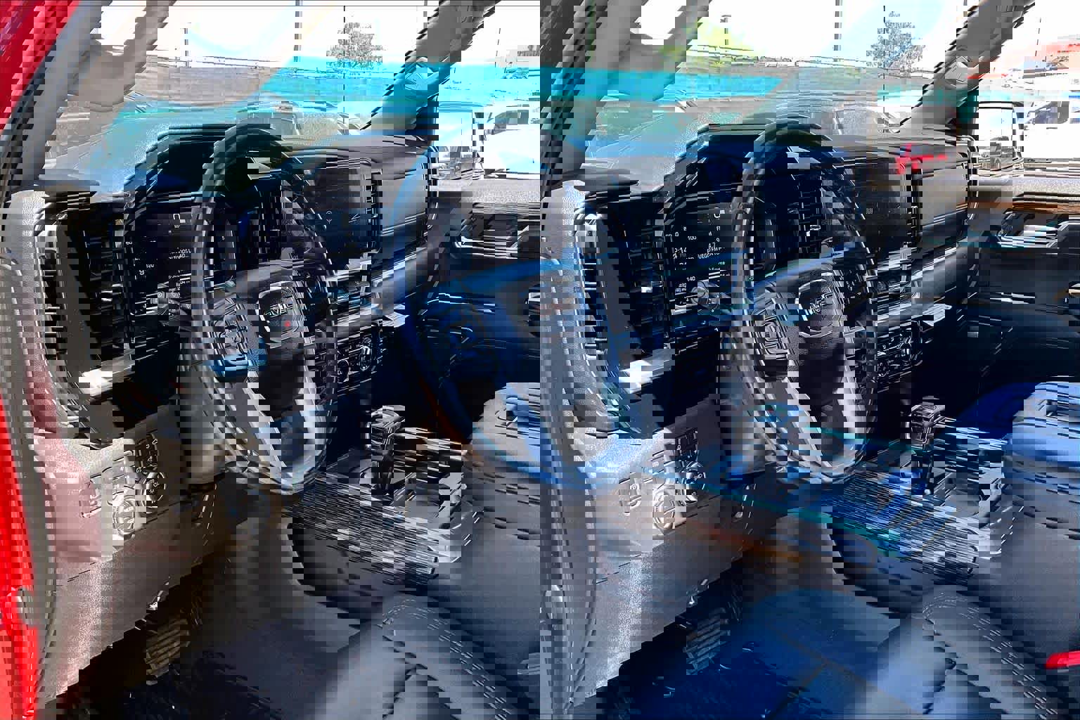 Used 2022 GMC Sierra 1500 Elevation w/ Elevation Premium Package AWD/4WD image 16