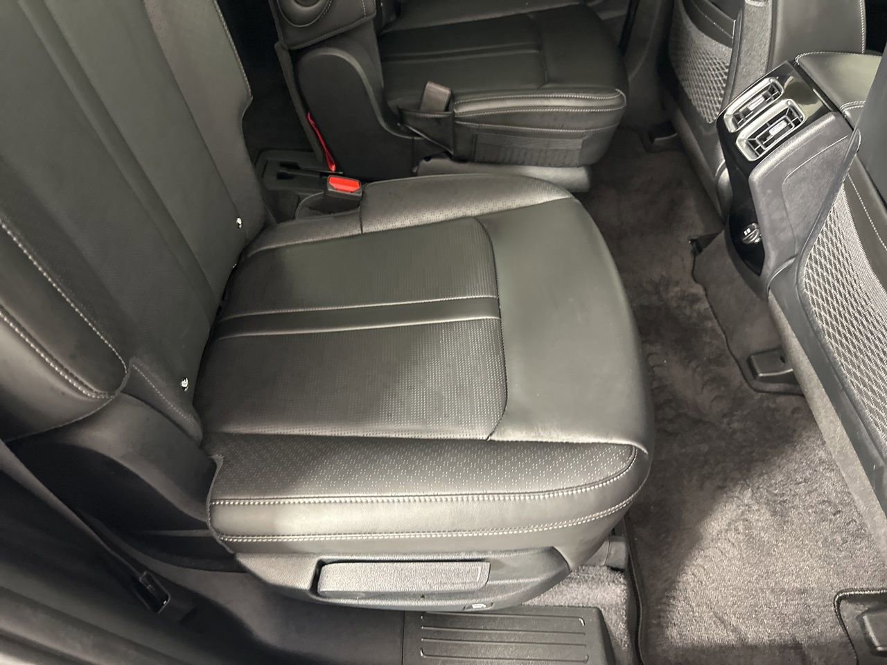 Used 2024 Kia Sorento SX image 32