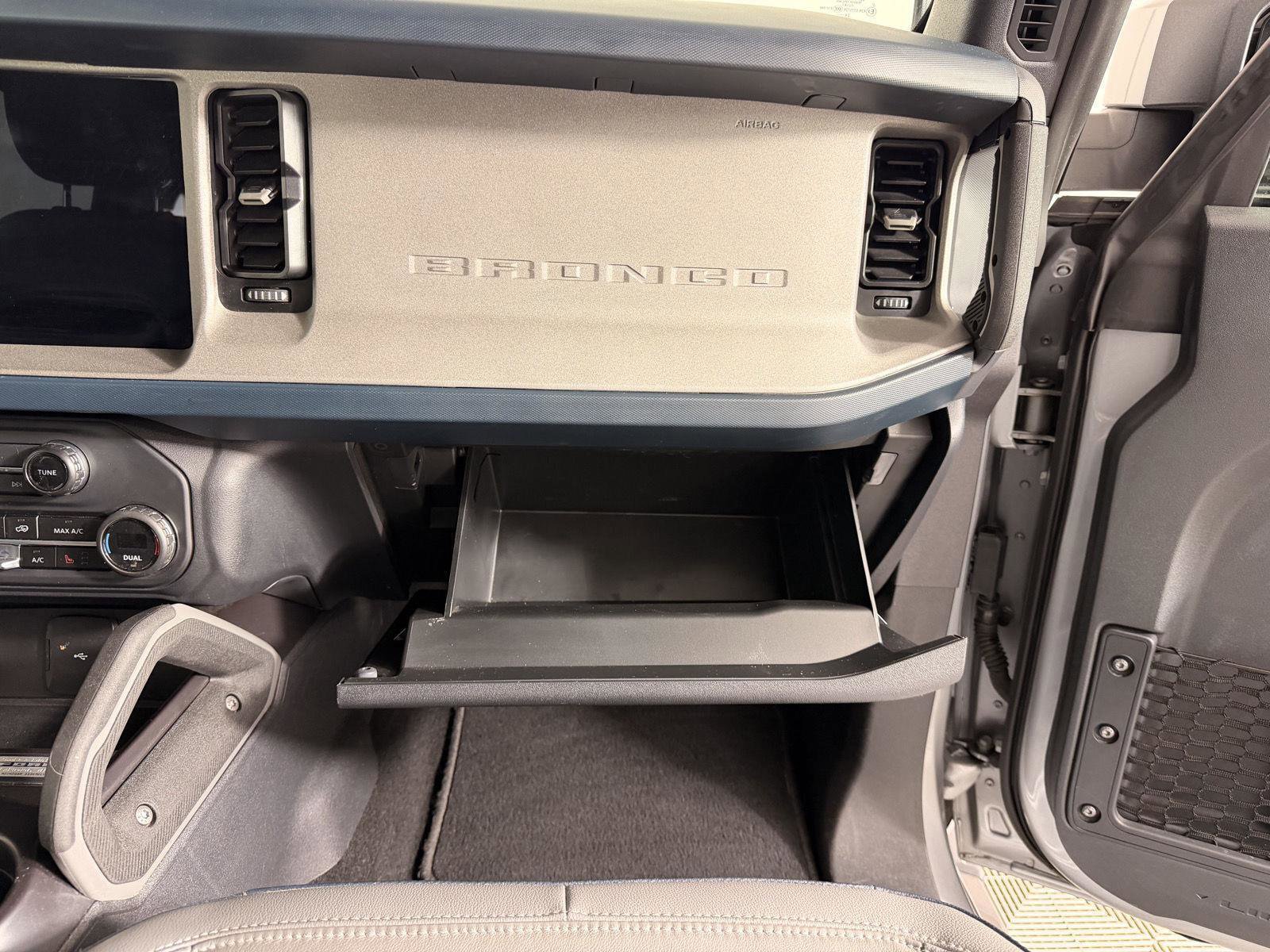 Used 2024 Ford Bronco Outer Banks image 25