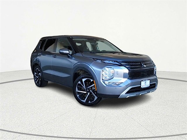Used 2024 Mitsubishi Outlander SE