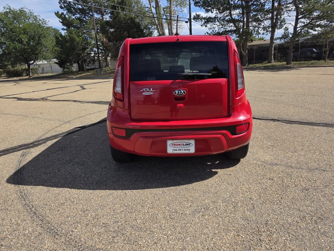 Used 2013 Kia Soul ! w/ Premium Pkg FWD image 4
