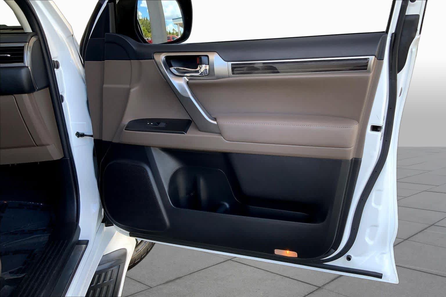 Used 2022 Lexus GX 460 Premium w/ Premium Plus Package AWD/4WD image 23