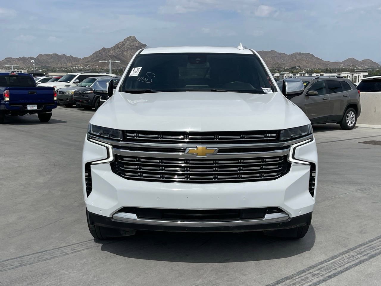 Used 2023 Chevrolet Suburban Premier image 2