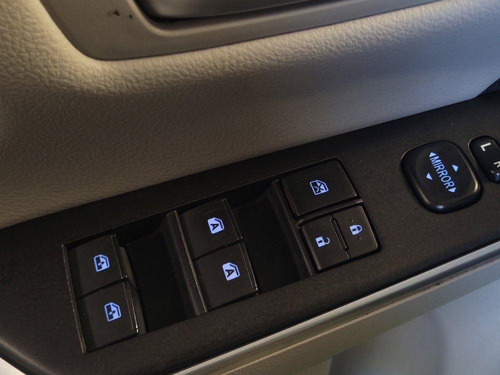 Used 2017 Toyota Camry SE image 27