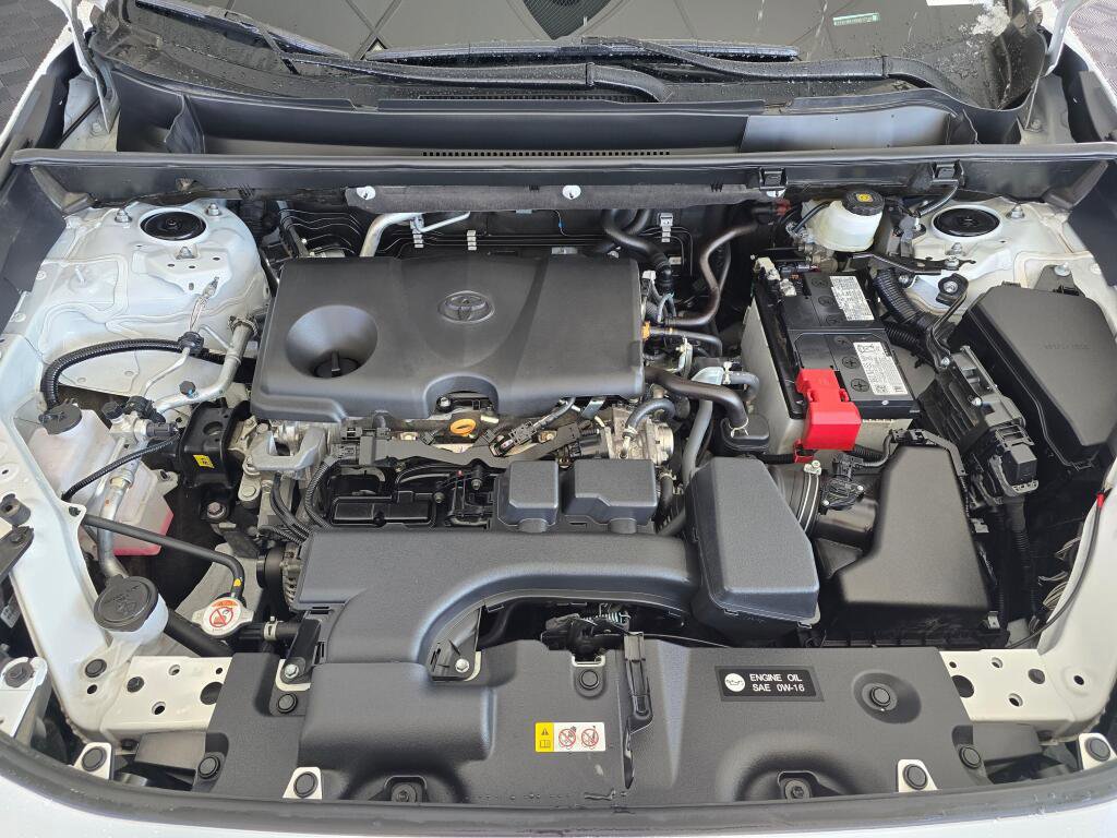 Used 2025 Toyota RAV4 LE image 9