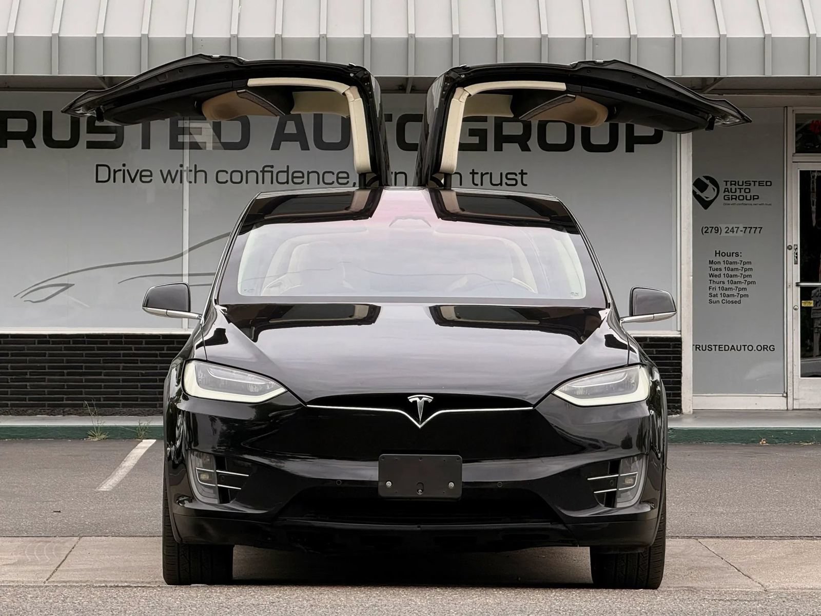 Used 2016 Tesla Model X 90D AWD/4WD image 3