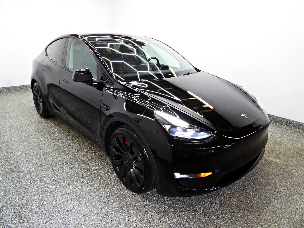Used 2023 Tesla Model Y Performance AWD/4WD image 3