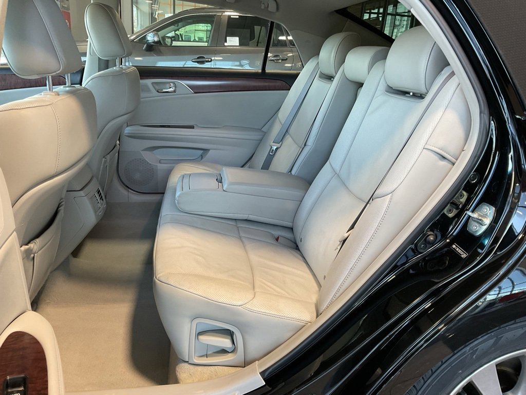Used 2012 Toyota Avalon Limited image 21