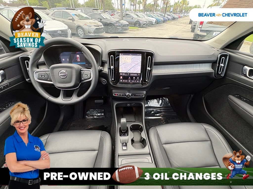 Used 2026 Volvo XC40 B4 Core FWD image 25