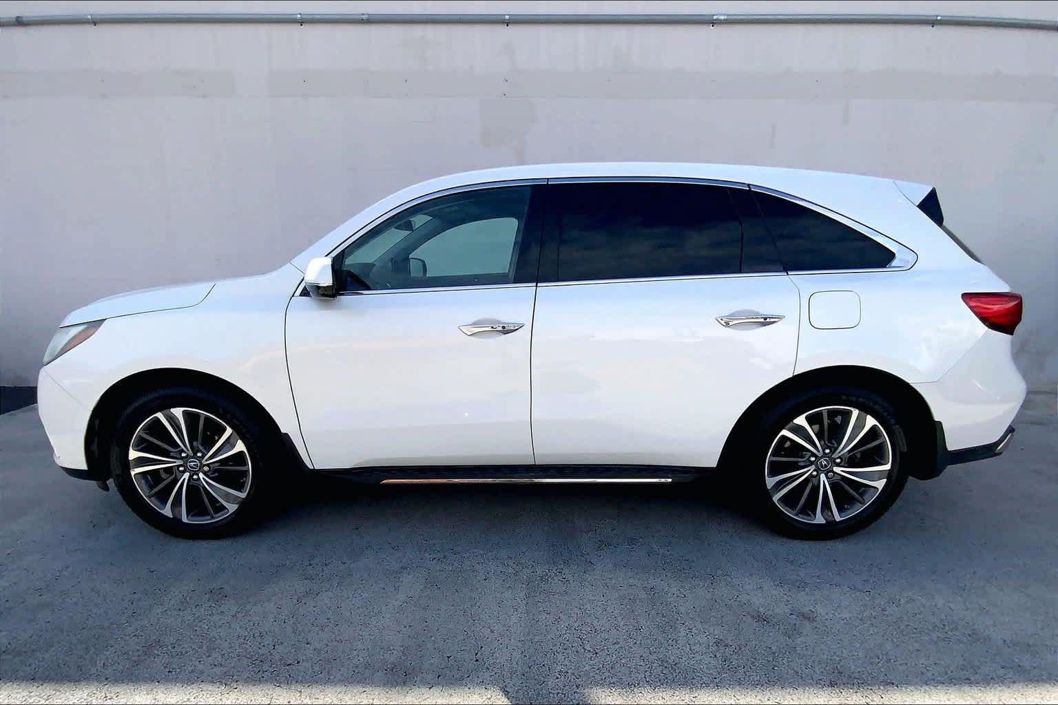 Used 2020 Acura MDX w/ Technology Package FWD image 3