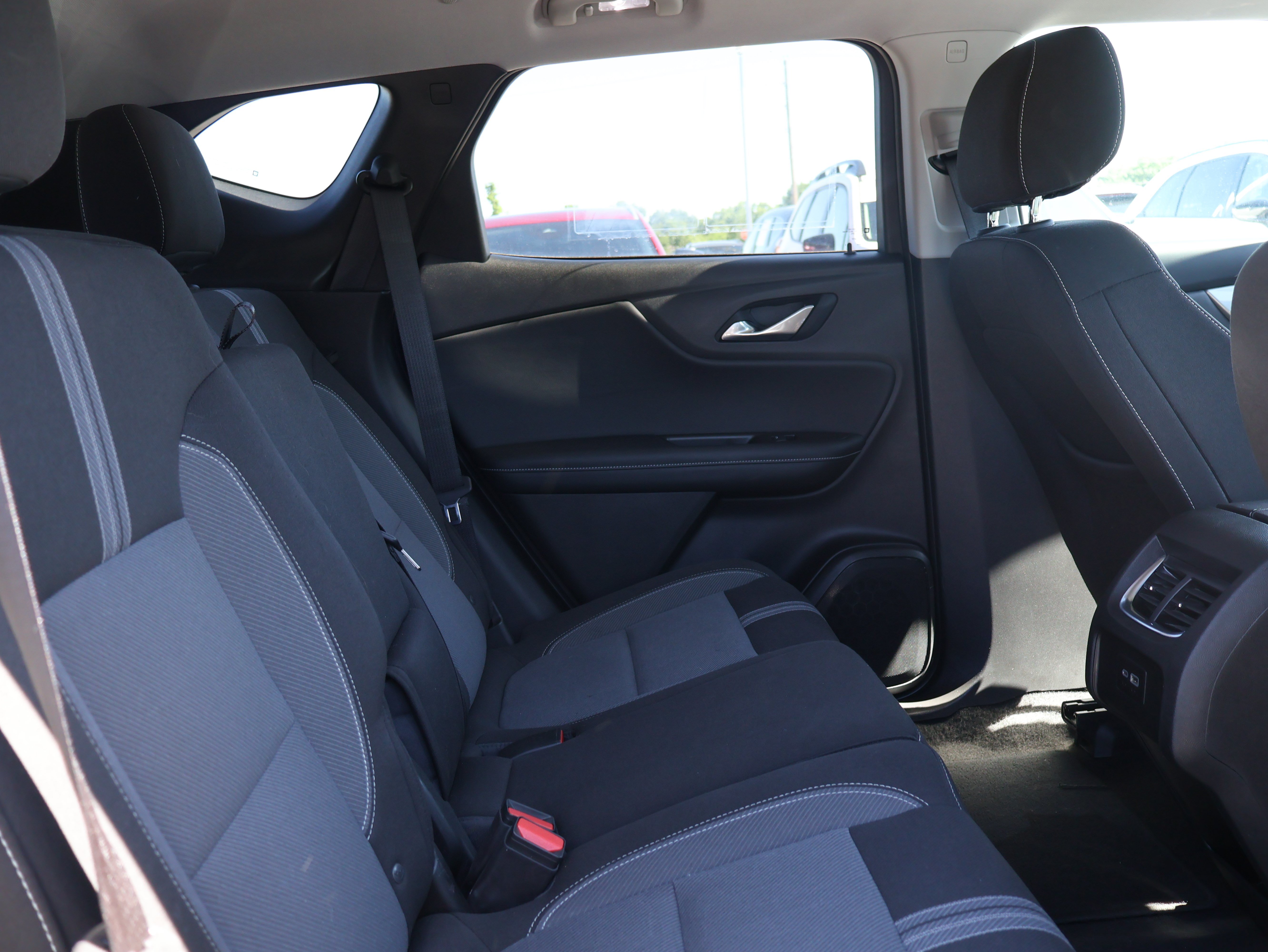 Used 2025 Chevrolet Blazer LT AWD/4WD image 12