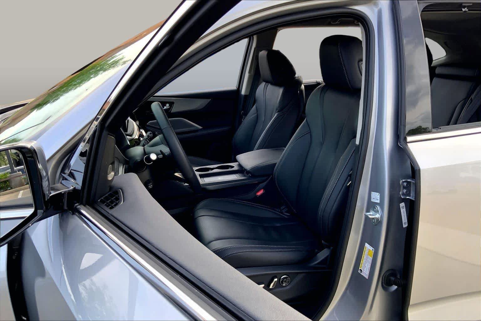 Used 2026 Acura MDX SH-AWD w/ Technology Package image 8