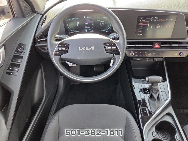 Used 2025 Kia Niro LX FWD image 12
