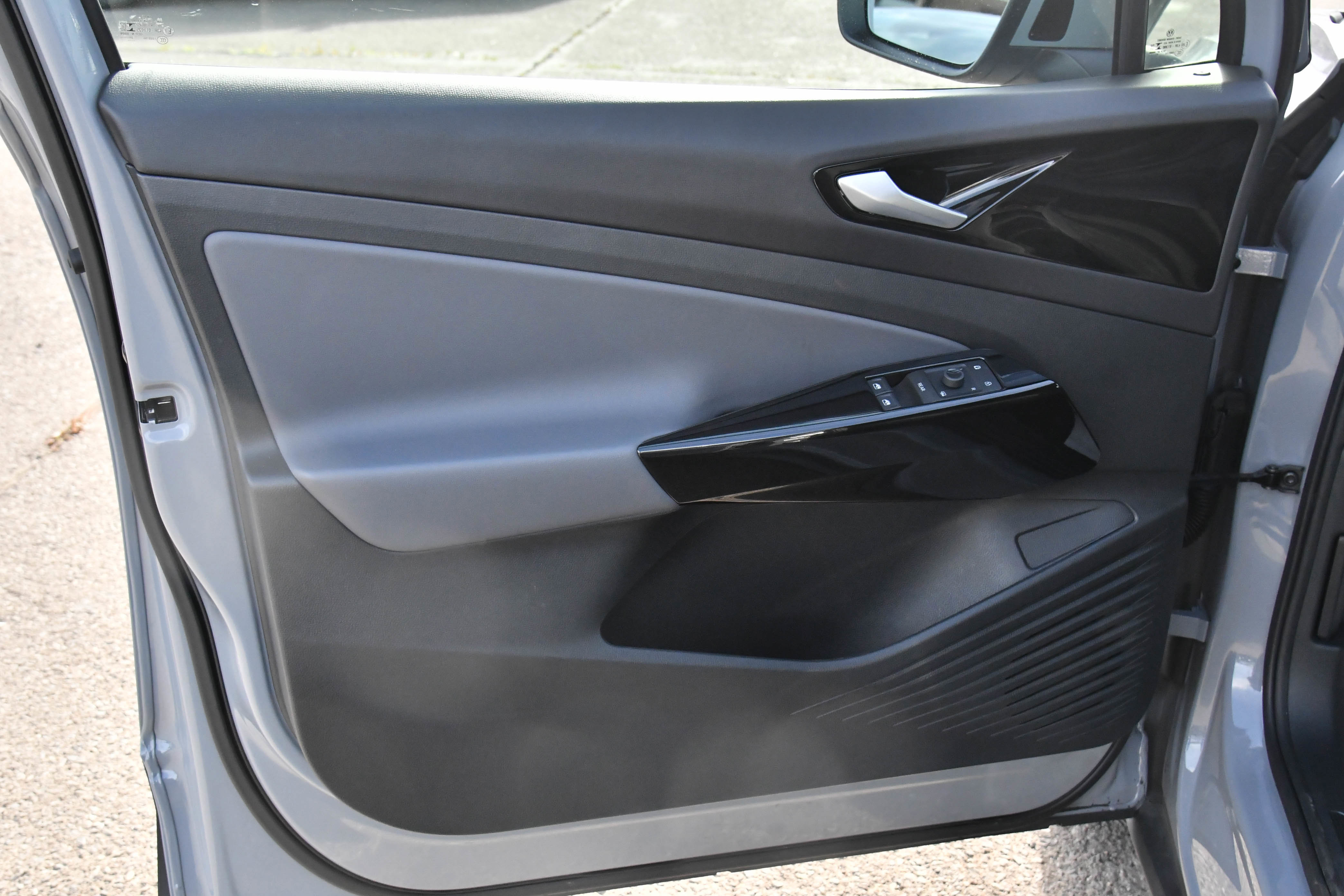 Used 2021 Volkswagen ID.4 Pro image 14