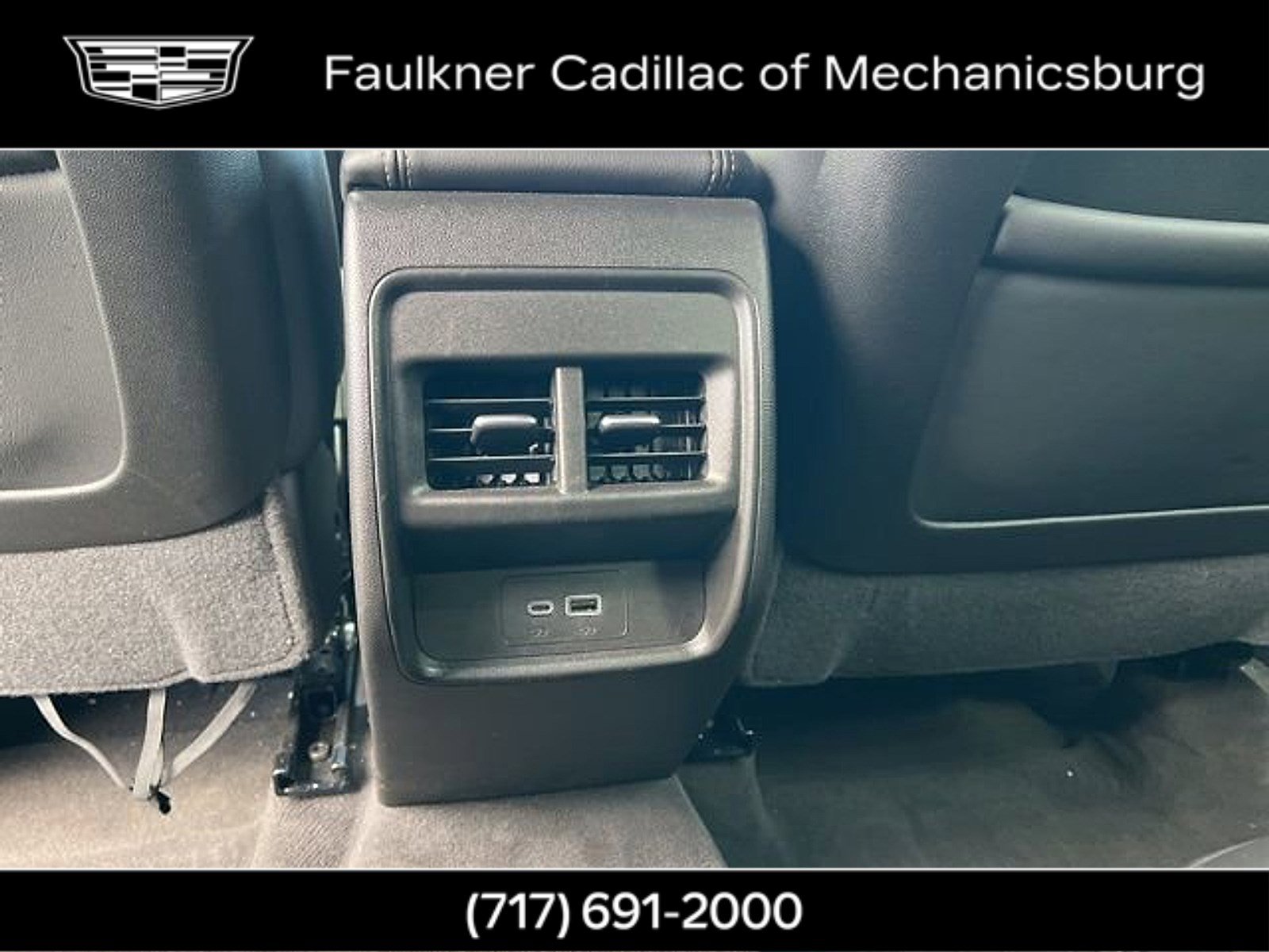 Used 2025 Cadillac XT4 Premium Luxury image 43